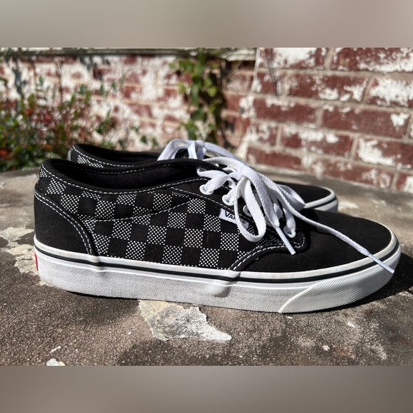 VANS  500714 Mens Size 9 Black/White Checker Atwood Dot Low Top Preowned - Picture 1 of 16